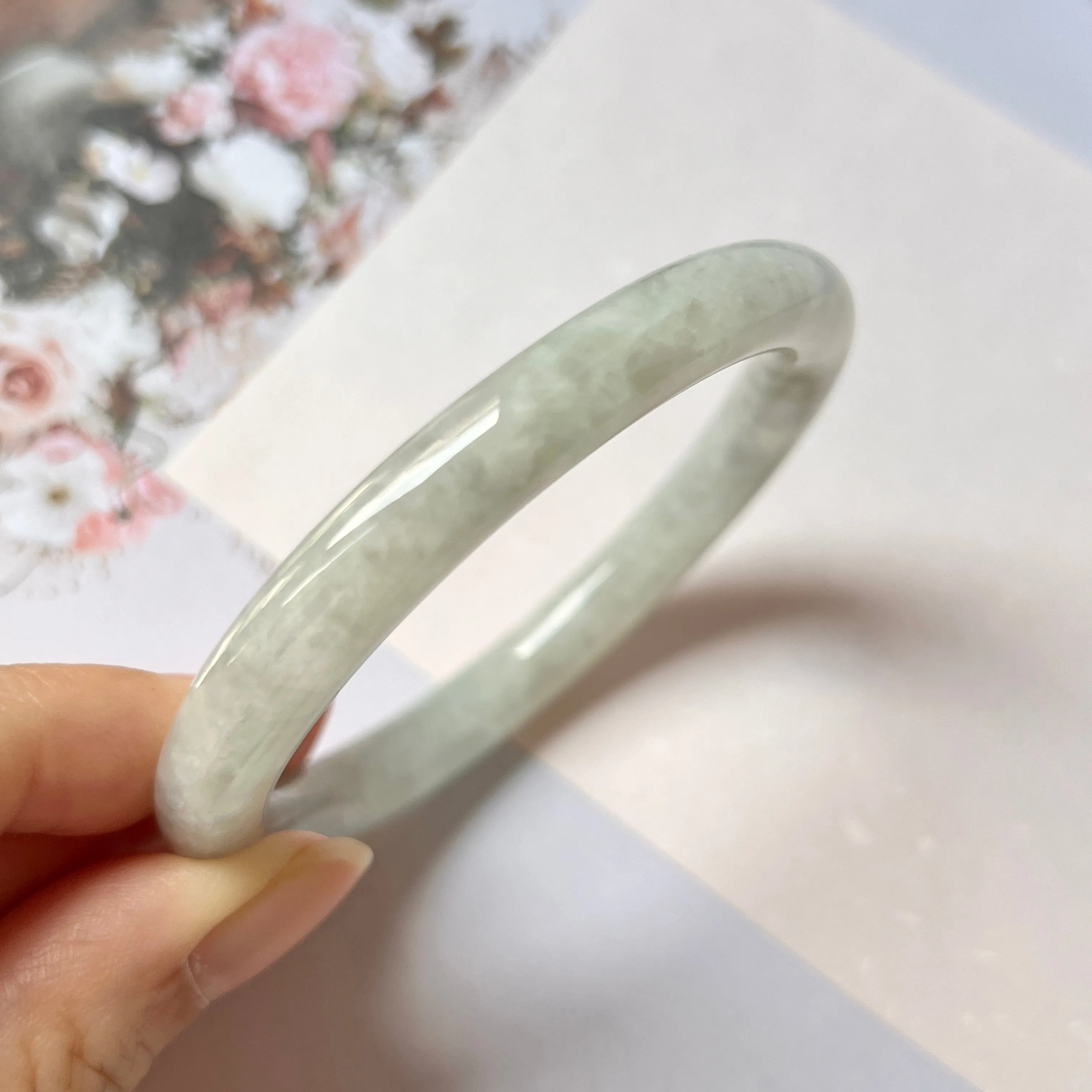 57mm A-Grade Natural Lavender Green Jadeite Traditional Round Bangle No. 151994