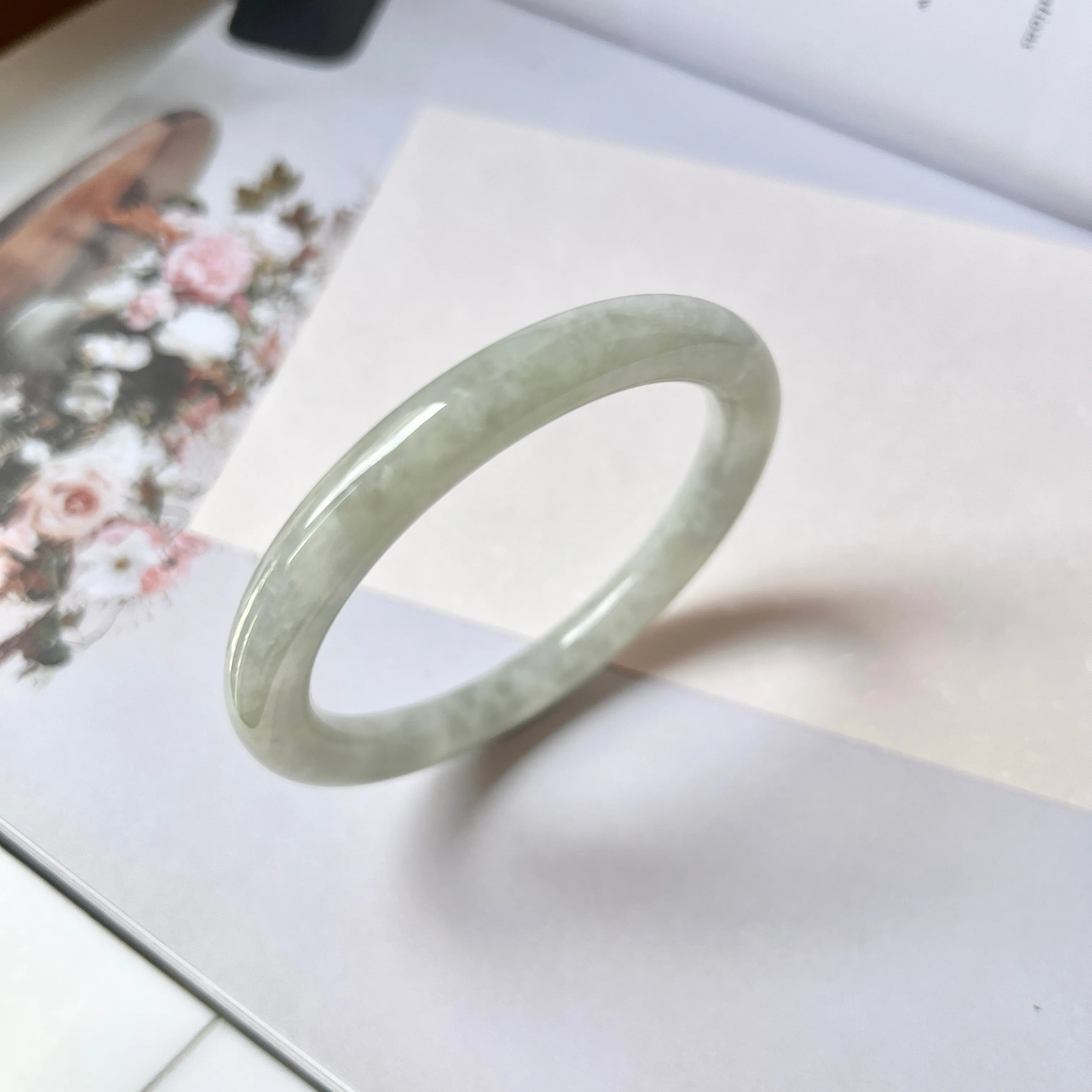 57mm A-Grade Natural Lavender Green Jadeite Traditional Round Bangle No. 151994