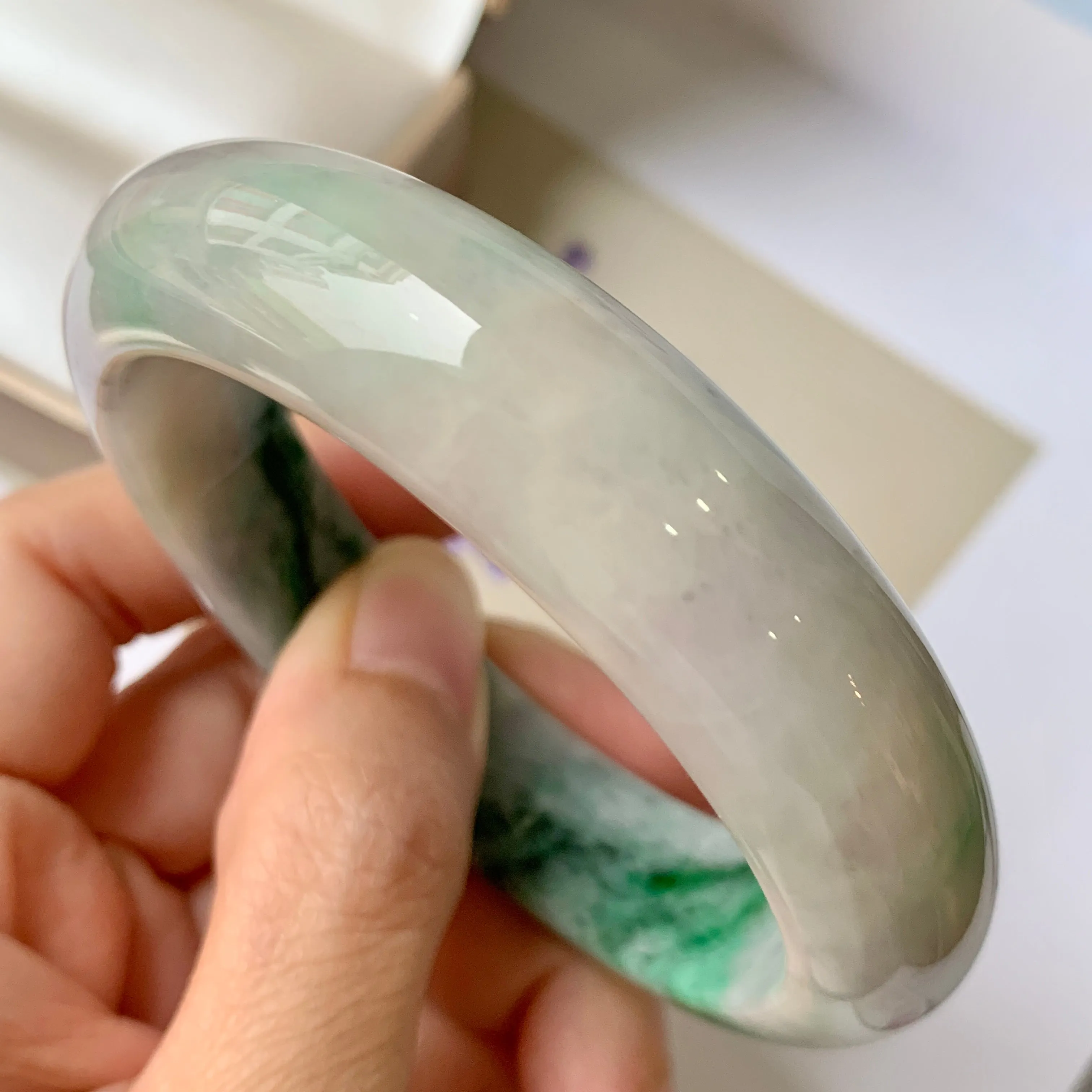 59mm A-Grade Natural Floral Imperial Green Jadeite Modern Round Bangle No.151623